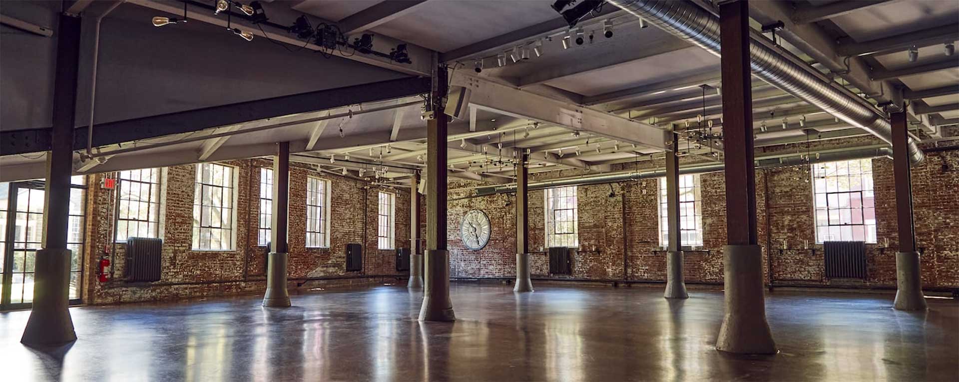 space-empty Main Space - Empty